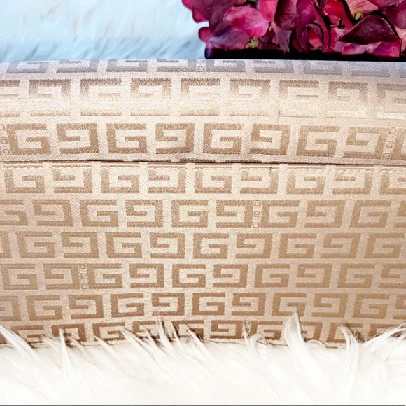 GG Women’s Shoulder Bag